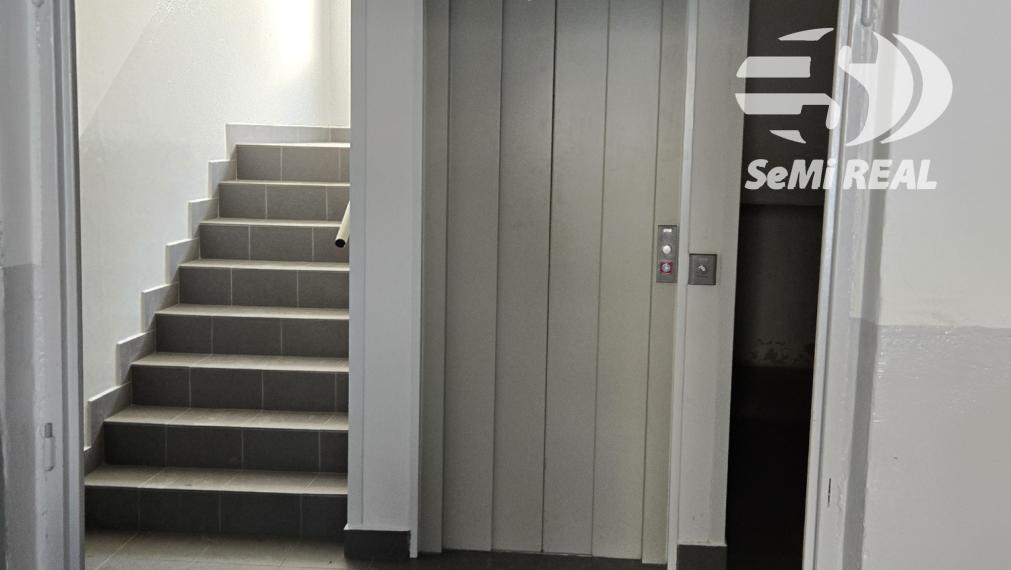 Nová ponuka! Na predaj 3.5 izbový byt na Zl. Potoku, tichá lokalita, murované jadro, balkón aj loggia