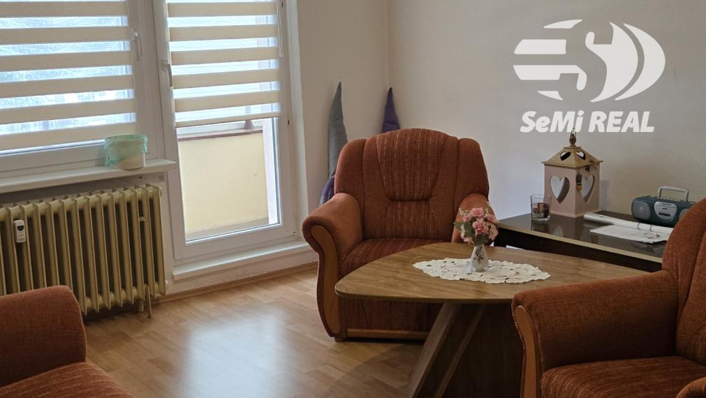 Nová ponuka! Na predaj 3.5 izbový byt na Zl. Potoku, tichá lokalita, murované jadro, balkón aj loggia