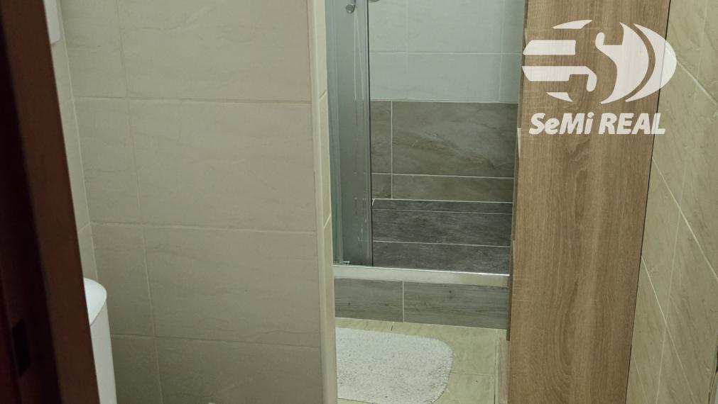 Nová ponuka! Na predaj 3.5 izbový byt na Zl. Potoku, tichá lokalita, murované jadro, balkón aj loggia