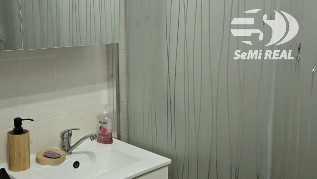 Nová ponuka! Na predaj 3.5 izbový byt na Zl. Potoku, tichá lokalita, murované jadro, balkón aj loggia