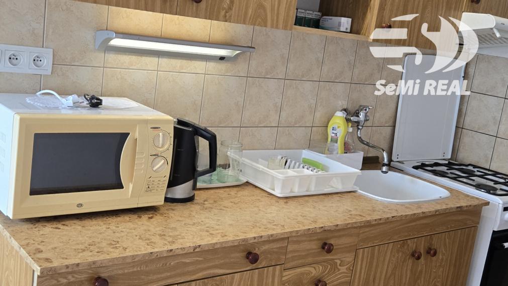 Nová ponuka! Na predaj 3.5 izbový byt na Zl. Potoku, tichá lokalita, murované jadro, balkón aj loggia