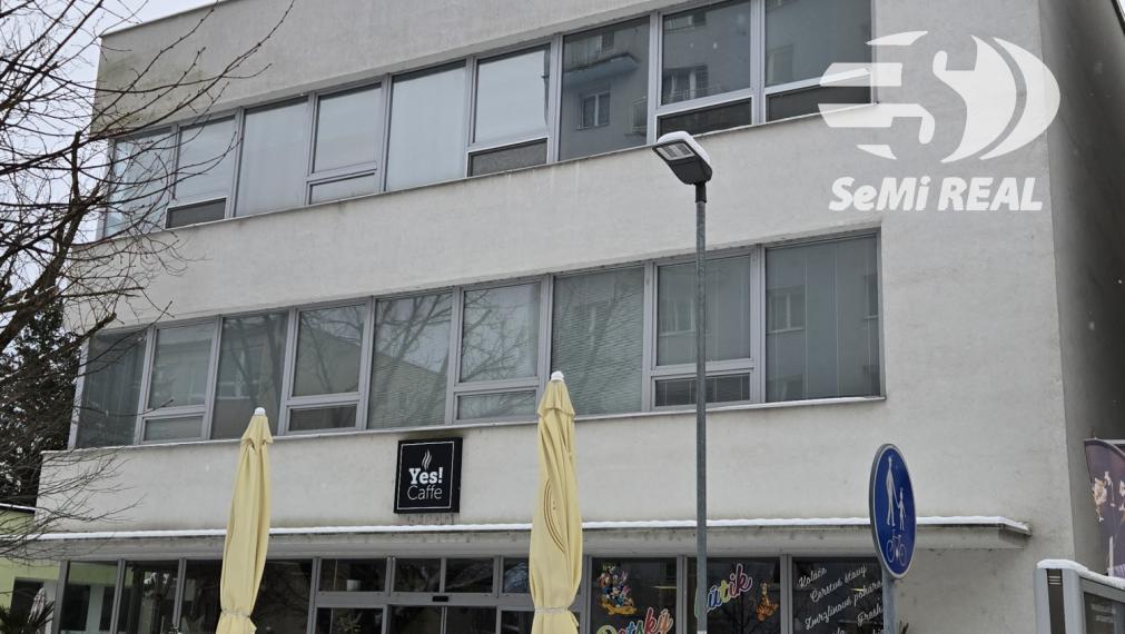 Nová investičná ponuka ! Budova v centre Zvolena na predaj.