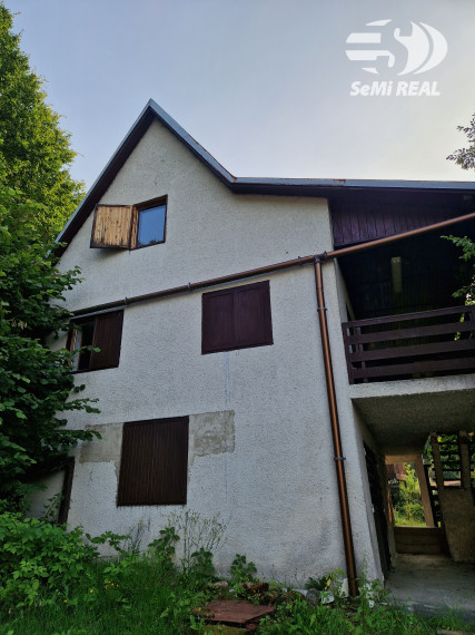 Nová ponuka väčšej rekreačnej chaty v tesnej blízkosti priehrady Môťová a kúpaliska Orlík. Tel 0905119200