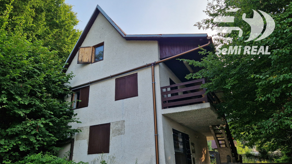 Nová ponuka väčšej rekreačnej chaty v tesnej blízkosti priehrady Môťová a kúpaliska Orlík. Tel 0905119200