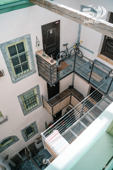 EXKLUZÍVNY MEZONET V SRDCI HISTORICKEJ BANSKEJ ŠTIAVNICE