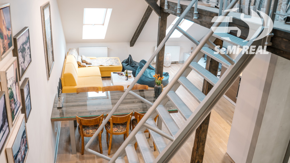 EXKLUZÍVNY MEZONET V SRDCI HISTORICKEJ BANSKEJ ŠTIAVNICE