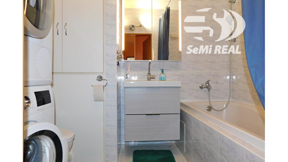 Prenájom 3 izbového bytu s kompletným zariadením a s lodžiou vo vyhľadávanej lokalite Západ