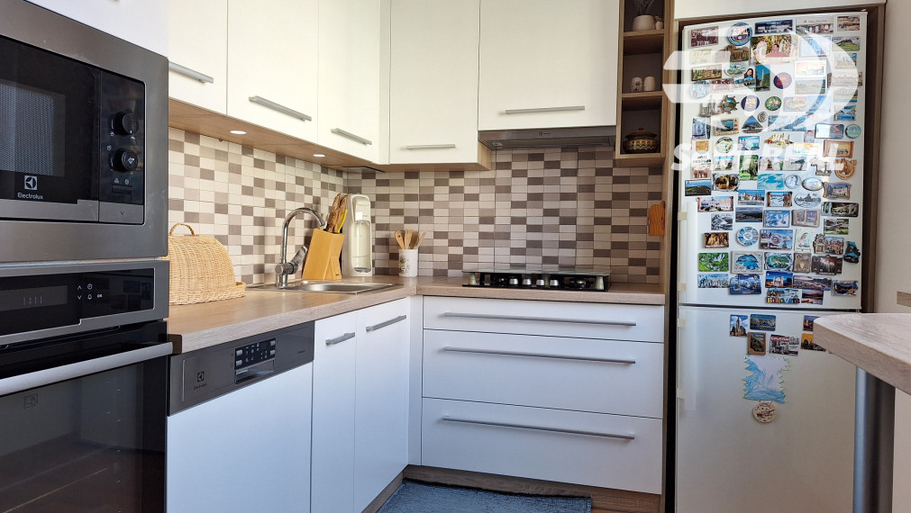 Rezervovaný ! Predaj 3 izbového bytu po rekonštruckii, lokalita Západ