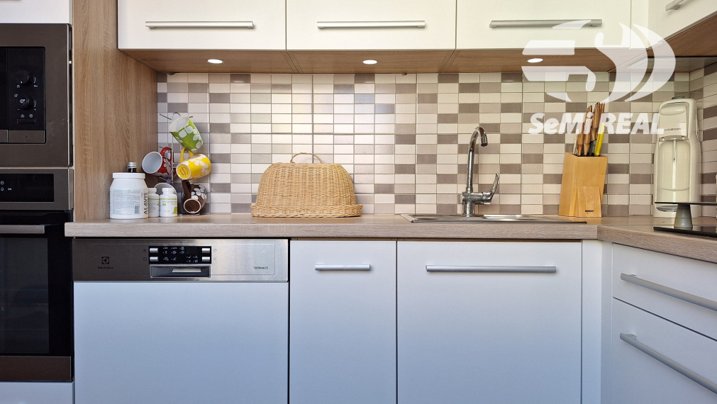 Predaj 3 izbového bytu po rekonštruckii, lokalita Západ