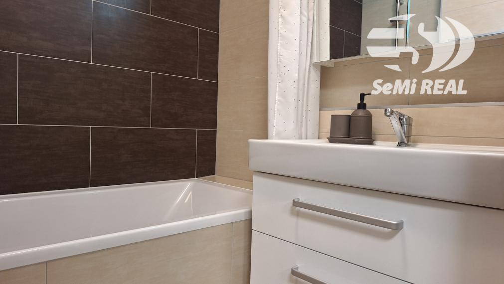 Ponúkame na prenájom 2 izbový byt po kompl.rekonštrukcii aj so zariadením - Zlatý potok