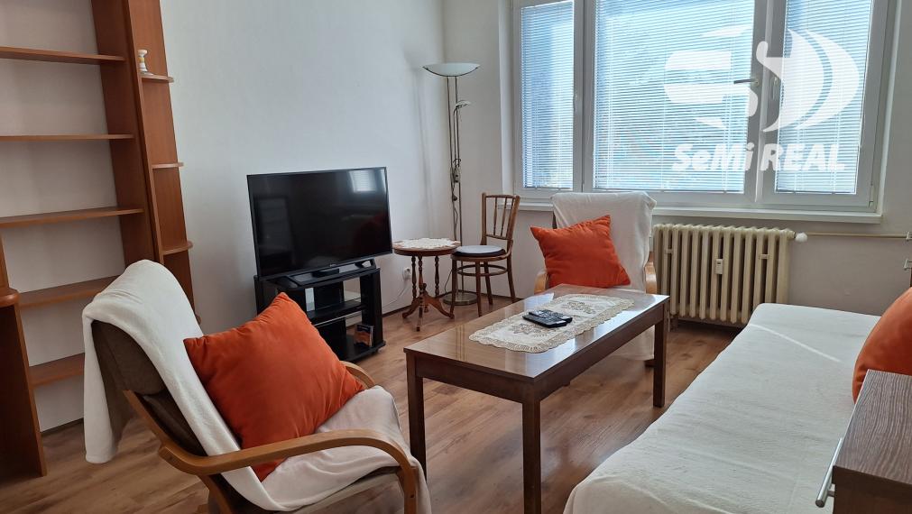 Prenájom 2 izbového bytu aj so zariadením, lokalita Môťová