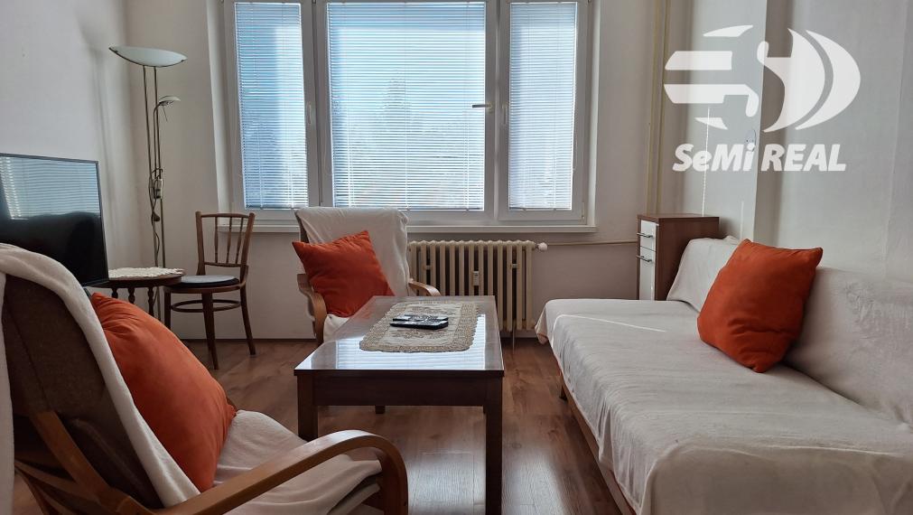 Prenájom 2 izbového bytu aj so zariadením, lokalita Môťová