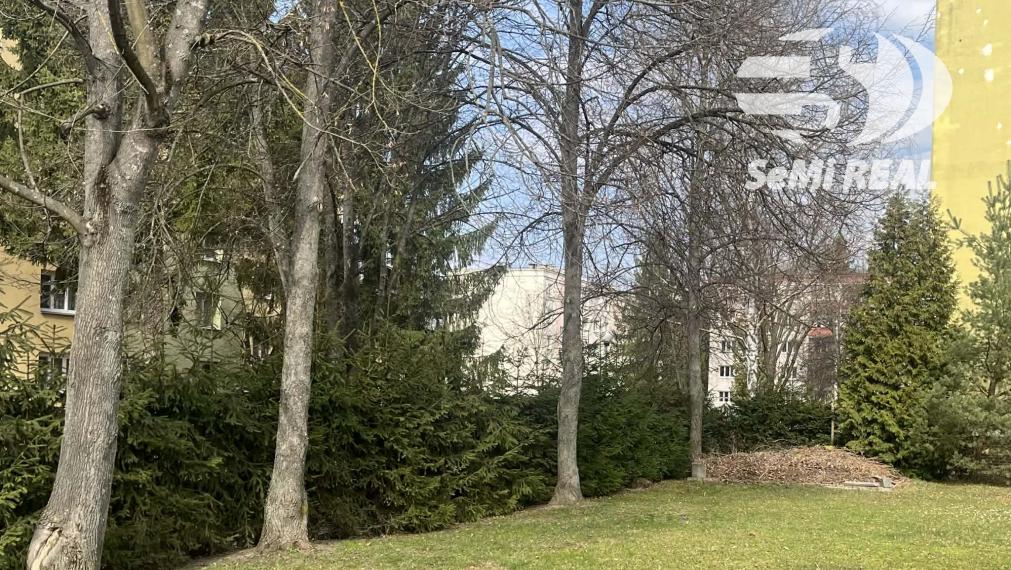 Investičná príležitosť – zrekonštruovaná budova, 1274 m2 pozemok v širšom centre mesta