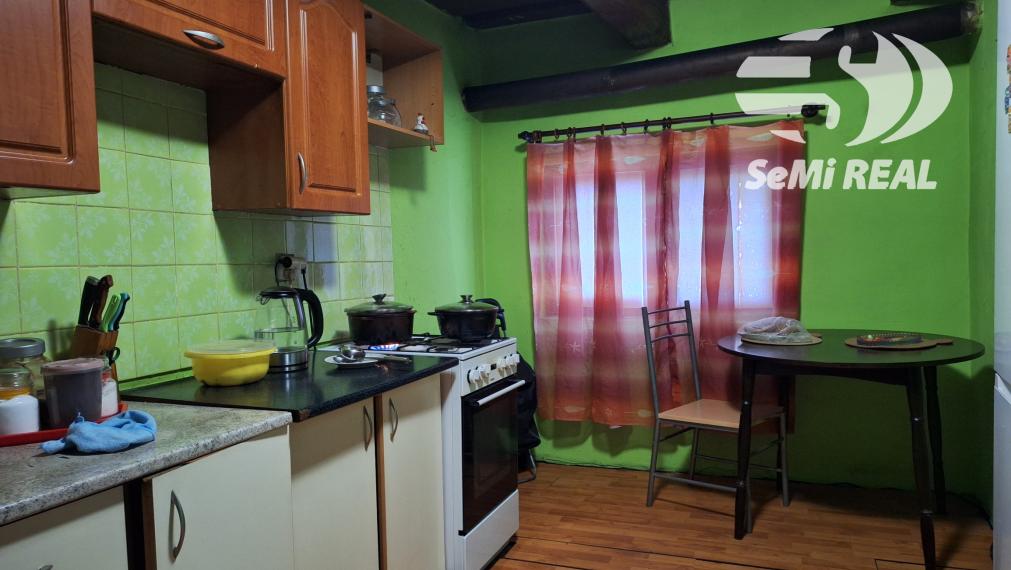 Ponúkame na predaj rodinný dom v obci Hrochoť