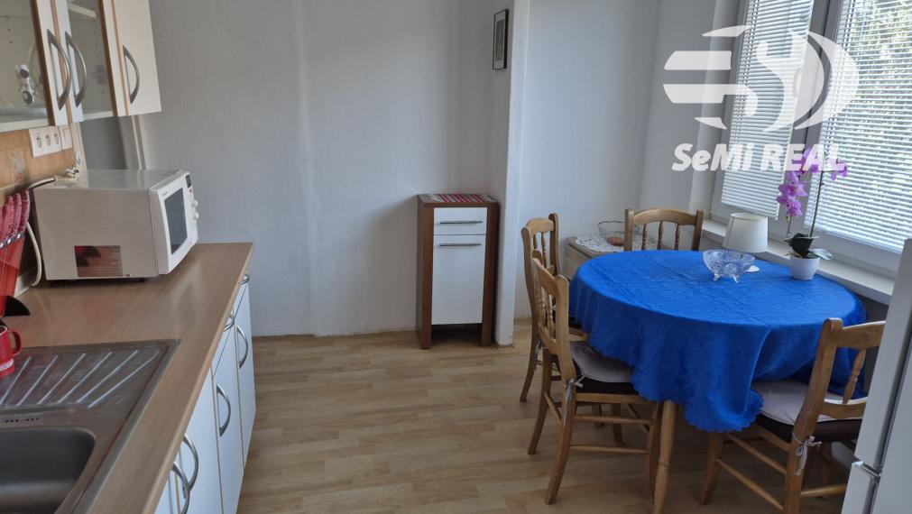 Prenájom 2 izbového bytu aj so zariadením, lokalita Môťová