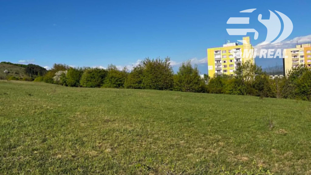 Stavajte nad mestom: Pozemok 586 m² v žiadanej lokalite Pieninská