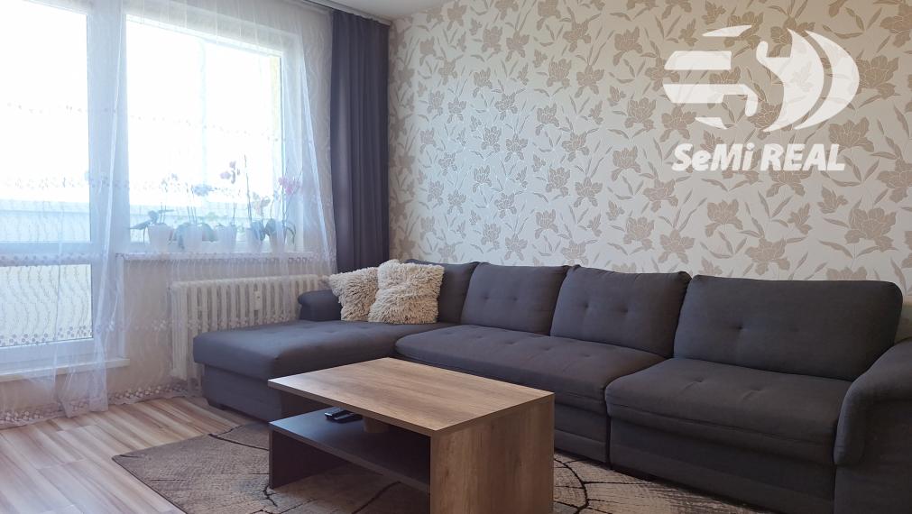 NA PREDAJ: Útulný 3-izbový byt s balkónom a klimatizáciou – Zvolen, sídlisko Západ