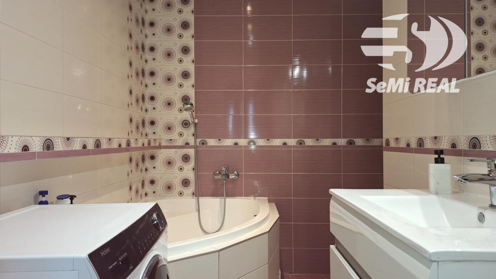 NA PREDAJ: Útulný 3-izbový byt s balkónom a klimatizáciou – Zvolen, sídlisko Západ