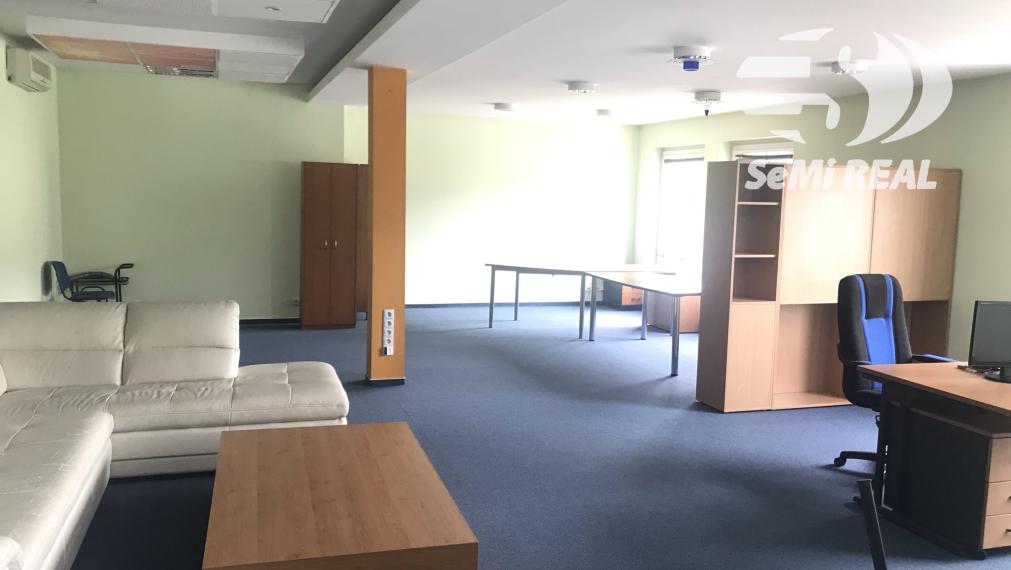 NA PRENÁJOM: Reprezentatívne kancelárske priestory s vlastným parkovaním – širšie centrum