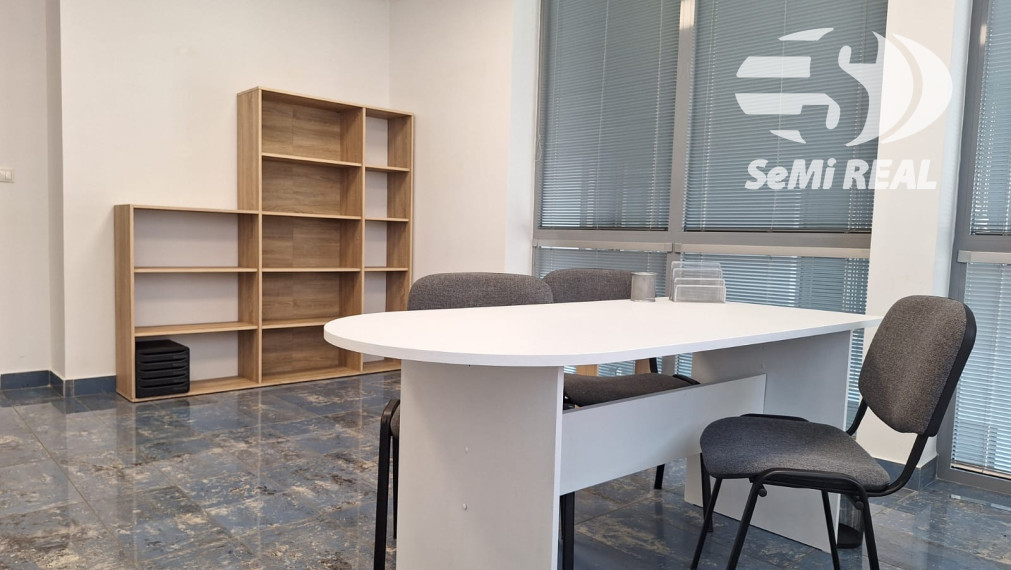Prenájom kompletne zariadenej kancelárie v centre Zvolena