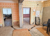 Rodinný dom v štádiu rekonštrukcie s veľkorysým pozemkom–Hrochoť - fotografia 11