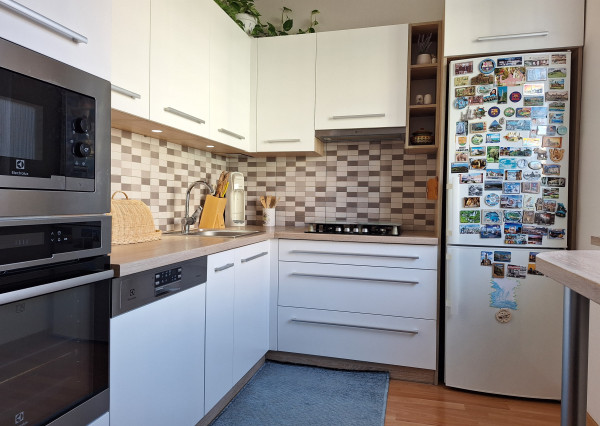 Predaj 3 izbového bytu po rekonštruckii, lokalita Západ