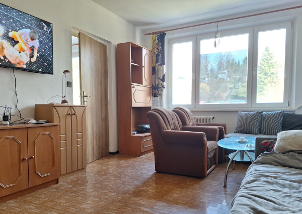 Ponúkame 1 izbový byt v pôvodnom stave časť Podborová