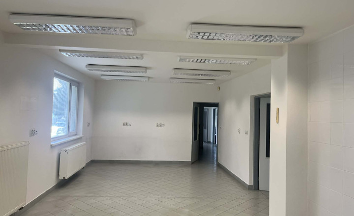 Investičná príležitosť – zrekonštruovaná budova, 1274 m2 pozemok v širšom centre mesta