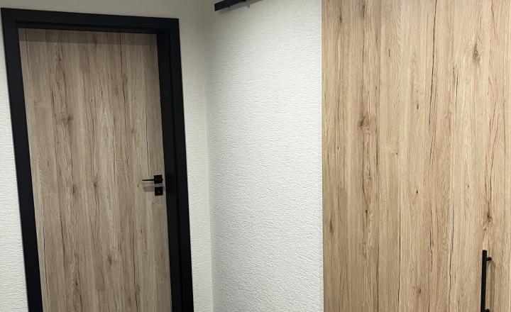 Na prenájom dizajnový a štýlový 2-izbový byt – Bystrický rad - fotografia 7